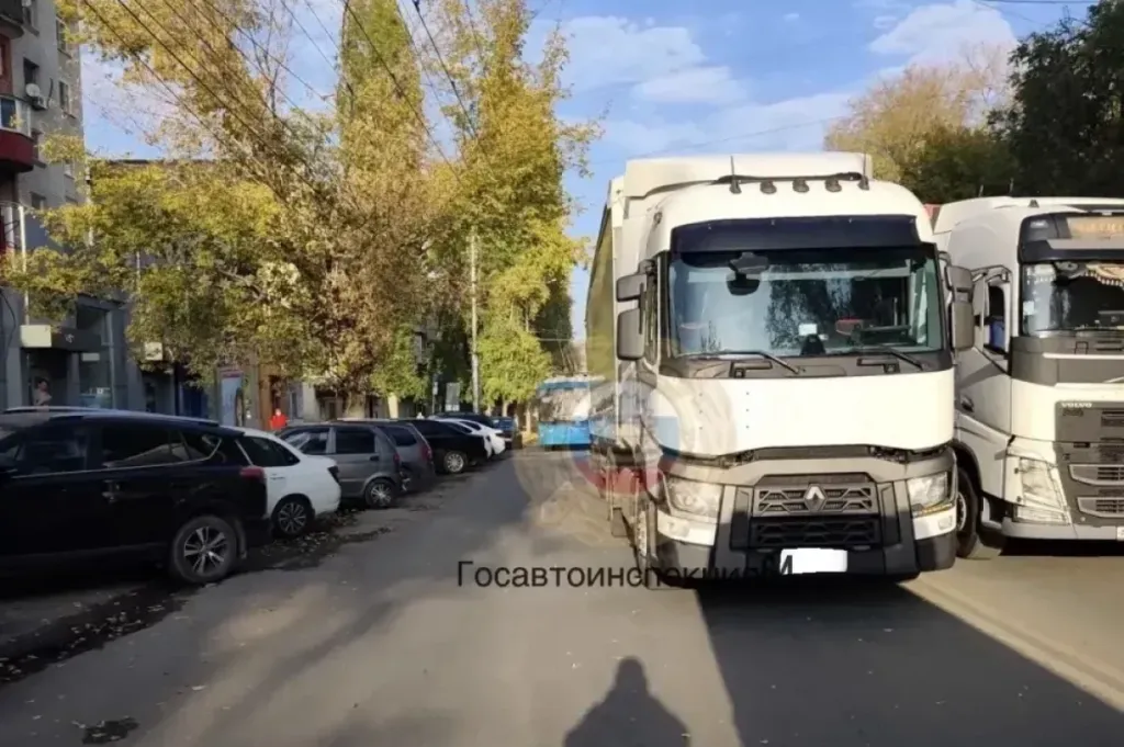 В Саратове грузовик насмерть сбил 96-летнего пешехода