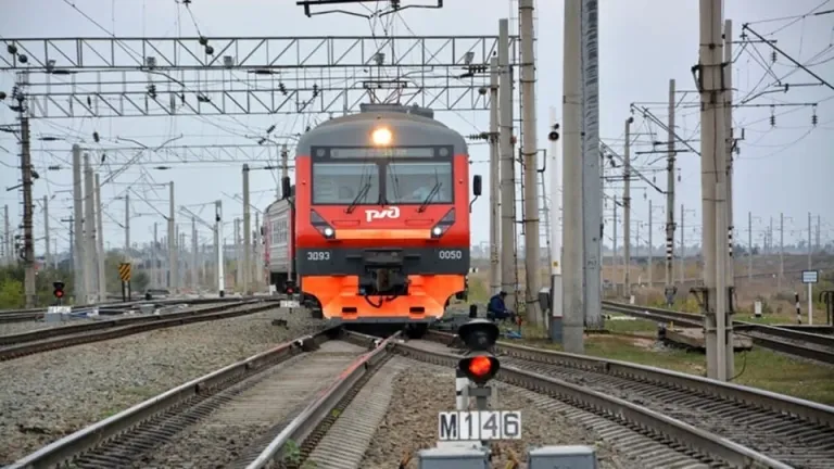 В Саратовской области на месяц изменится расписание электричек