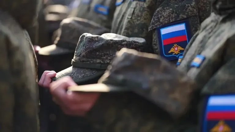 В Парке Победы Саратова увековечили имена ещё 200 воинов СВО