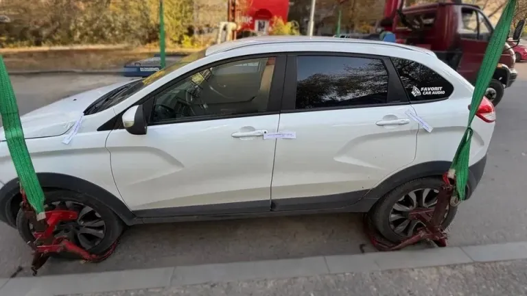 В Саратове у должницы арестовали Lada XRAY по займу под 72%