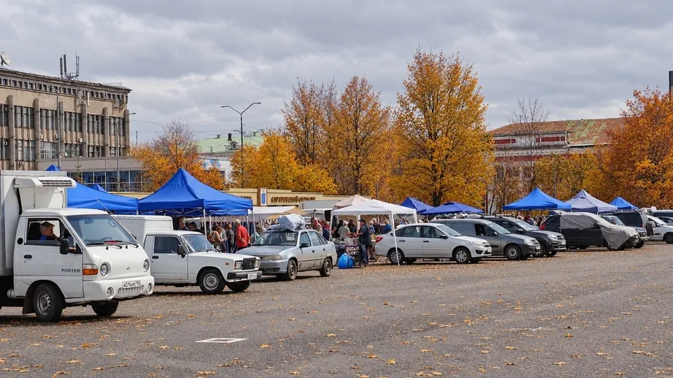 Субботняя ярмарка на Театральной площади проработает до 15:00