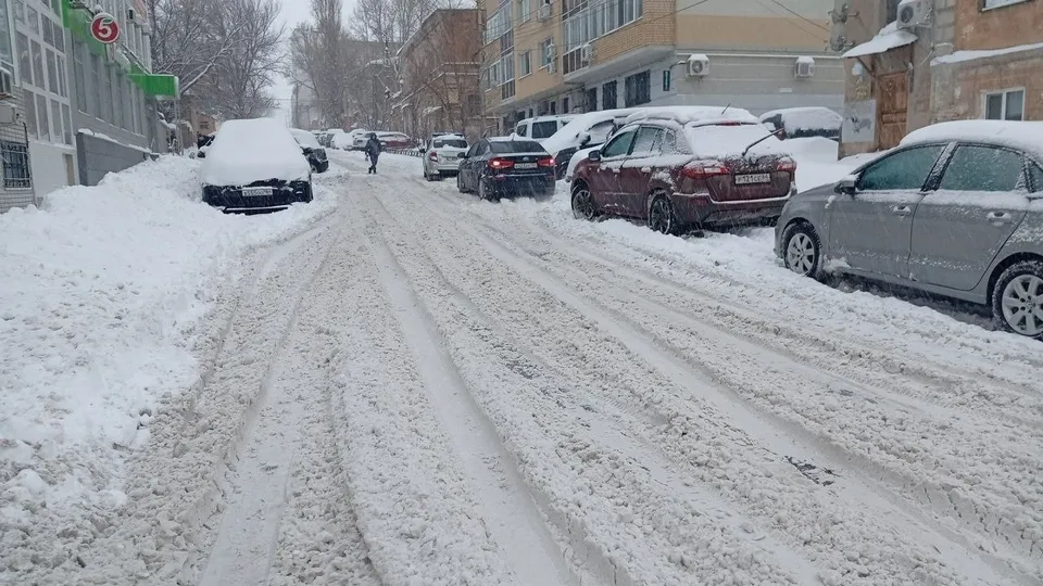 В Саратове с 16 ноября запретят парковку на шести улицах