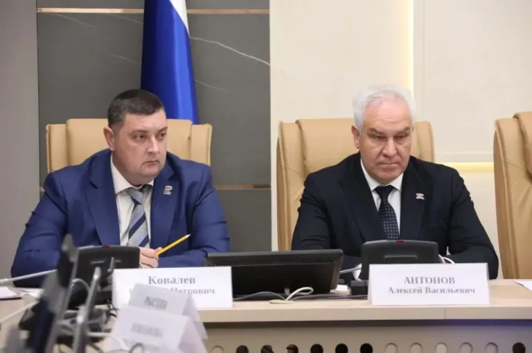 Монтаж ФАПов в Саратовской области взяли на контроль депутаты