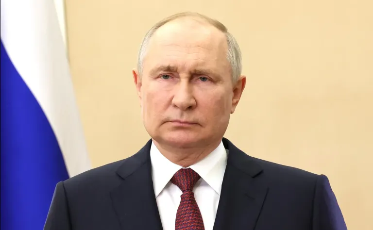 Путин наградил главу ПривЖД и проректора саратовской академии